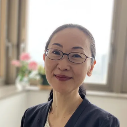 教授 田中 真琴